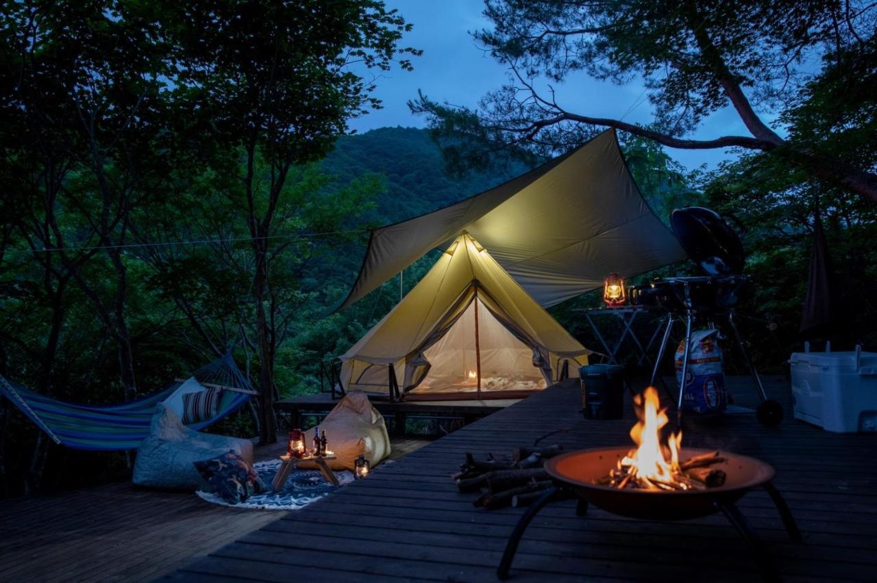 Glampic Guesthouse 現在は一棟貸 Tokamachi Ngoại thất bức ảnh